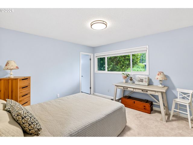 6825 Sw ROLLINGWOOD Dr, Beaverton, OR 97008
