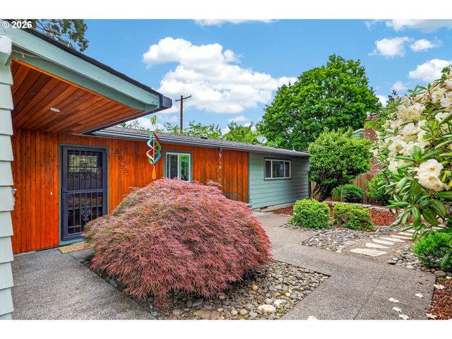 6825 Sw ROLLINGWOOD Dr, Beaverton, OR 97008