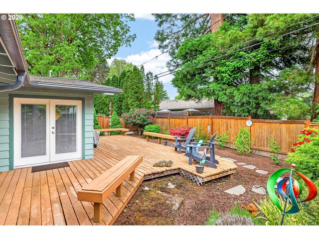 6825 Sw ROLLINGWOOD Dr, Beaverton, OR 97008