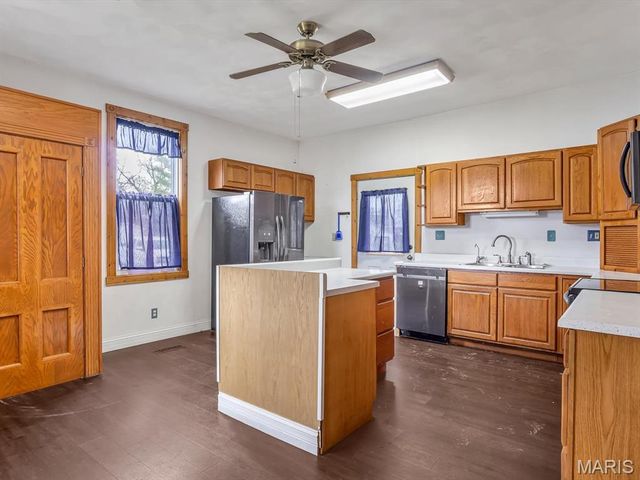 110 N Park Street, Hecker, IL 62248