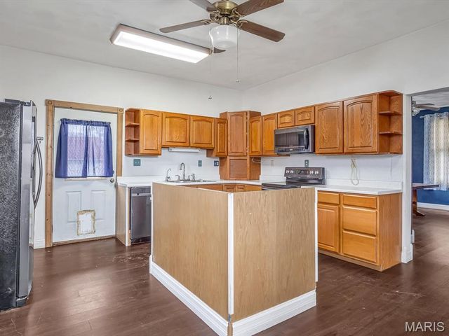 110 N Park Street, Hecker, IL 62248