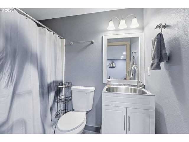 35645 Se DUNN Rd, Boring, OR 97009