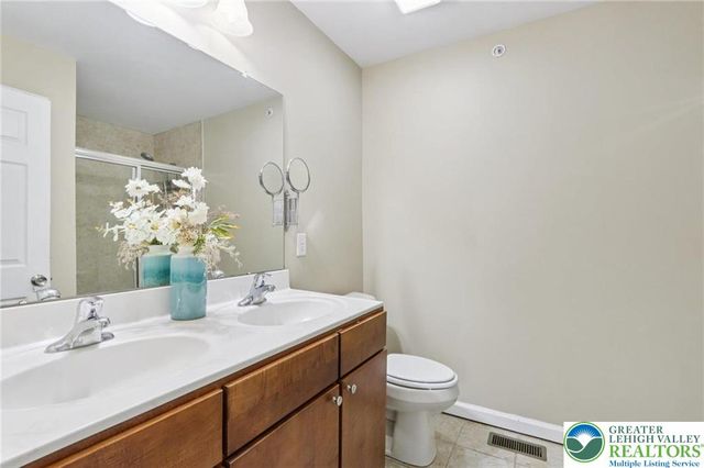 270 Milkweed Drive, Upper Macungie Twp, PA 18104