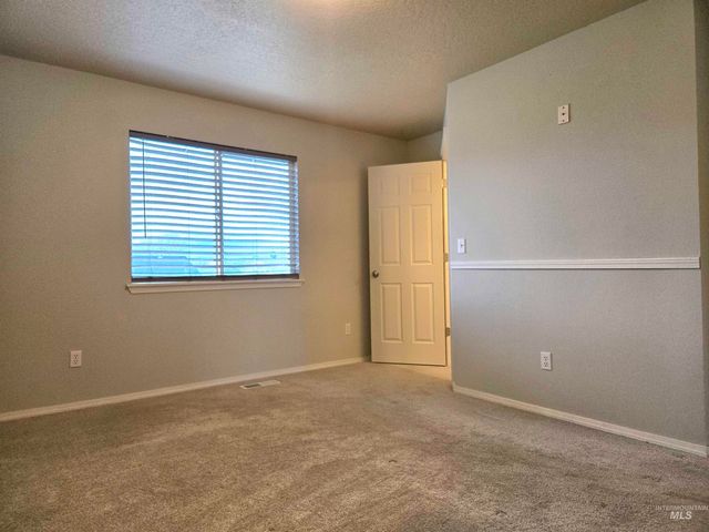 1904 Tyler St., Nampa, ID 83686