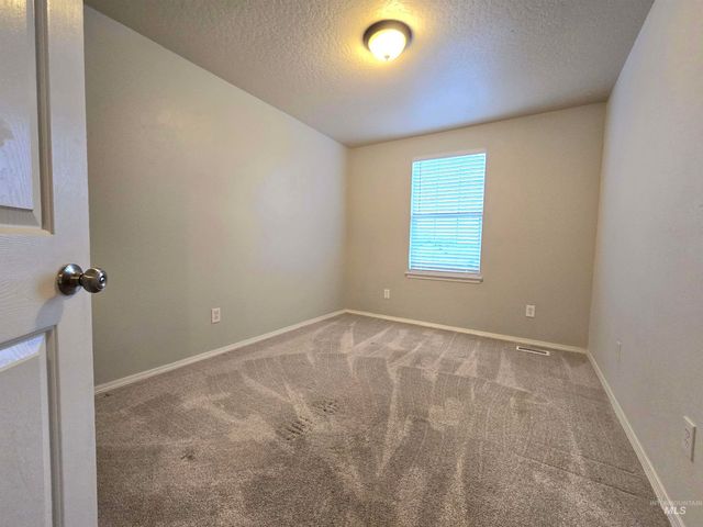 1904 Tyler St., Nampa, ID 83686