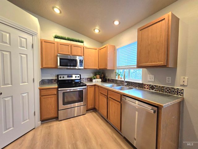 1904 Tyler St., Nampa, ID 83686