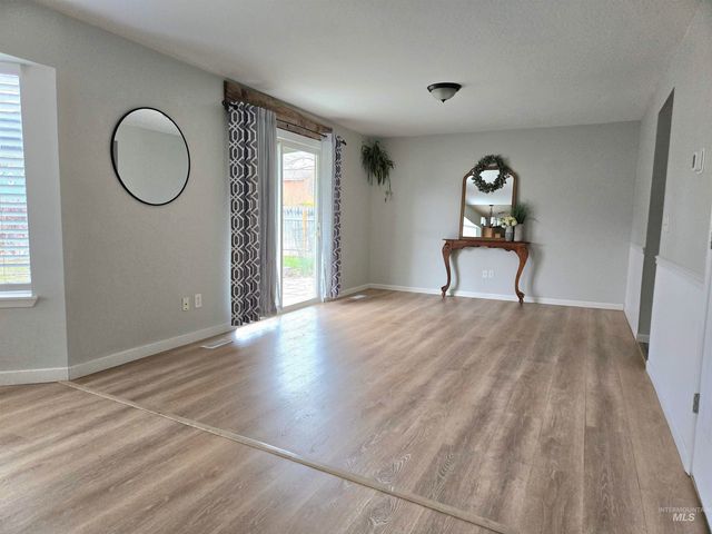 1904 Tyler St., Nampa, ID 83686