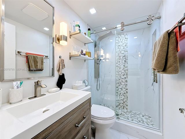 9350 Fontainebleau Boulevard 101, Miami, FL 33172