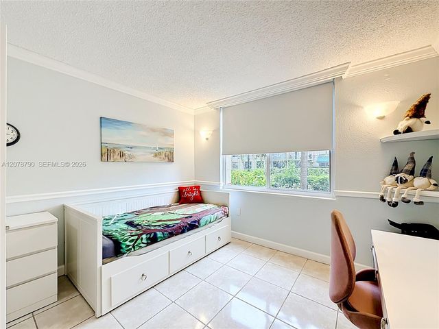 9350 Fontainebleau Boulevard 101, Miami, FL 33172