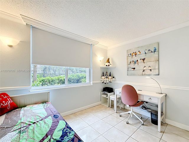 9350 Fontainebleau Boulevard 101, Miami, FL 33172