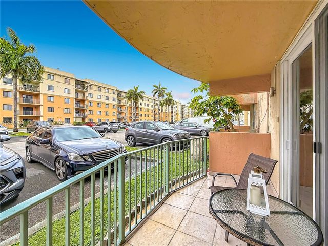 9350 Fontainebleau Boulevard 101, Miami, FL 33172