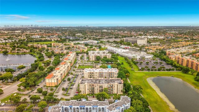 9350 Fontainebleau Boulevard 101, Miami, FL 33172