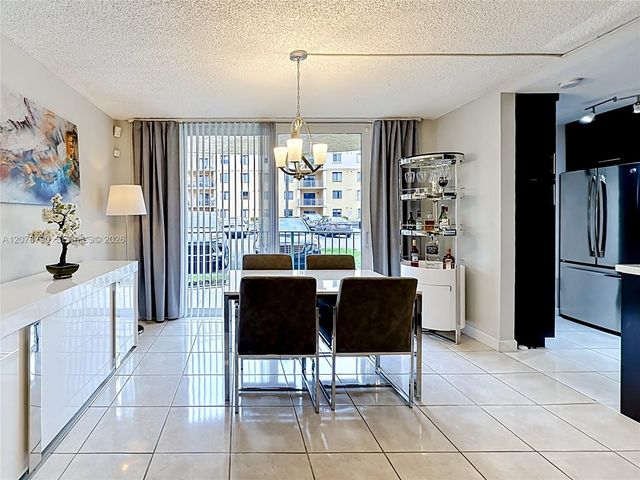 9350 Fontainebleau Boulevard 101, Miami, FL 33172