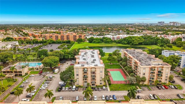 9350 Fontainebleau Boulevard 101, Miami, FL 33172
