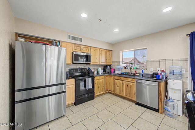 6926 W COMET Avenue, Peoria, AZ 85345