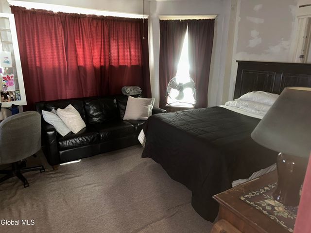 114 1st Avenue, Gloversville, NY 12078