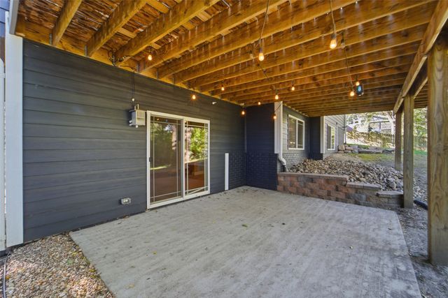 820 Greenwood Hills Drive, Adel, IA 50003