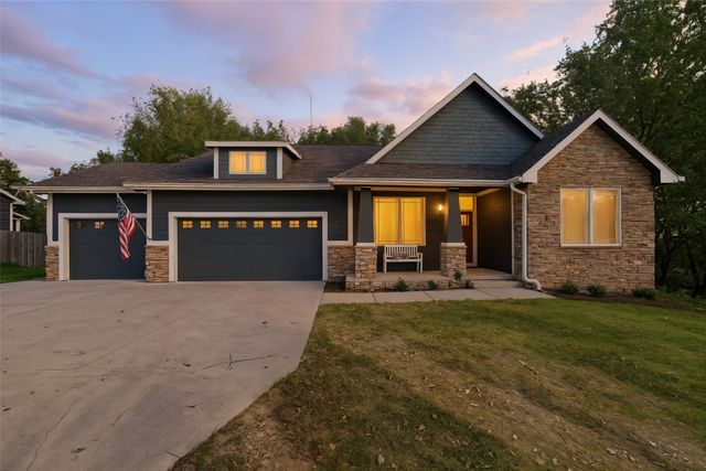 820 Greenwood Hills Drive, Adel, IA 50003