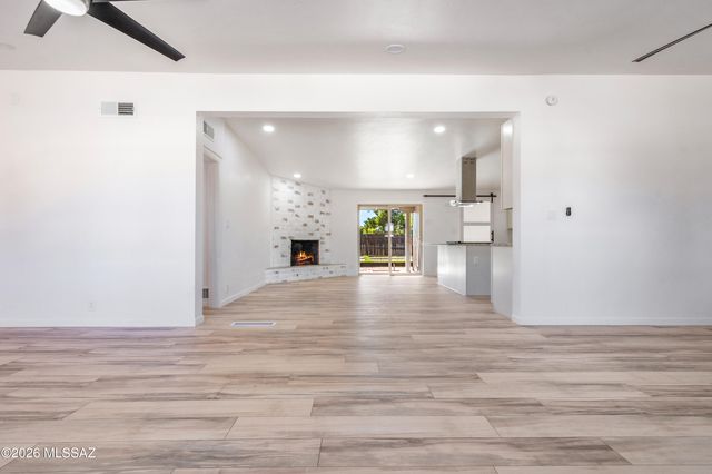 4362 E La Cienega Street, Tucson, AZ 85712