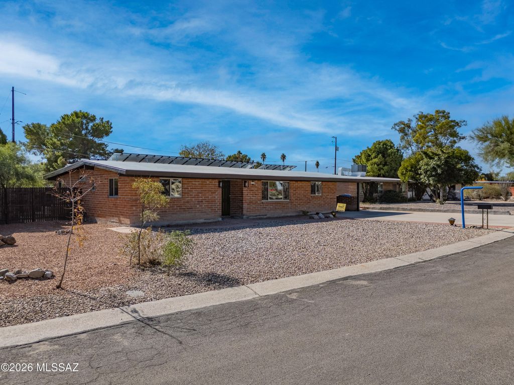 4362 E La Cienega Street, Tucson, AZ 85712