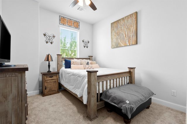 806 Summer Grove Drive, Midlothian, TX 76065