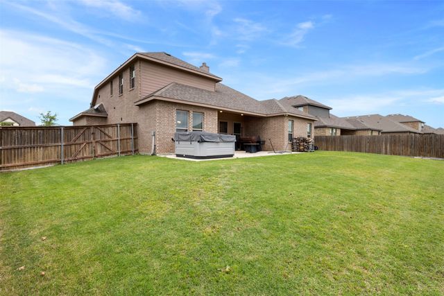 806 Summer Grove Drive, Midlothian, TX 76065