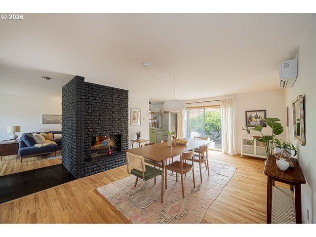 6420 CALDWELL Rd, Gladstone, OR 97027