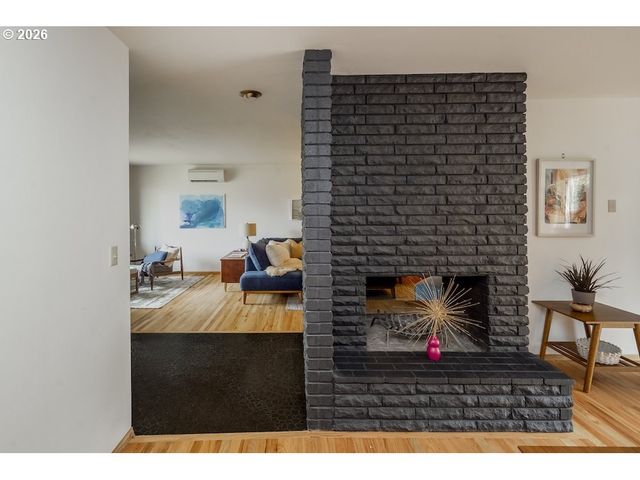 6420 CALDWELL Rd, Gladstone, OR 97027