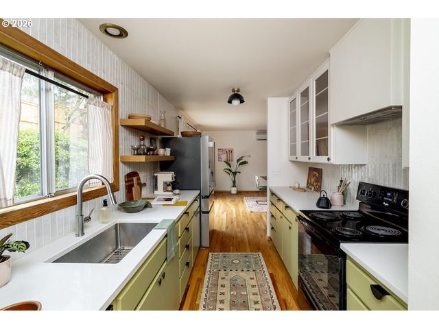 6420 CALDWELL Rd, Gladstone, OR 97027