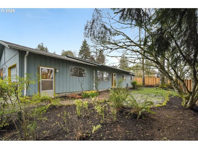 6420 CALDWELL Rd, Gladstone, OR 97027