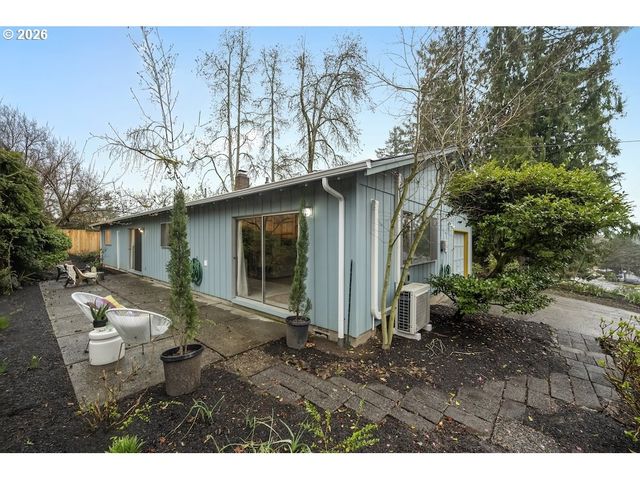 6420 CALDWELL Rd, Gladstone, OR 97027