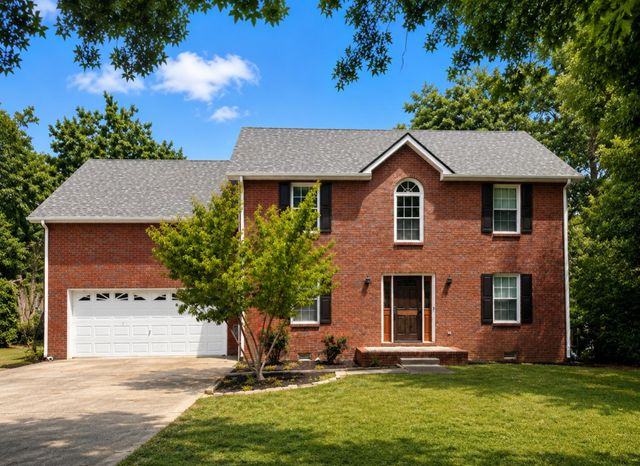 402 Pointe Clear Dr, Smyrna, TN 37167