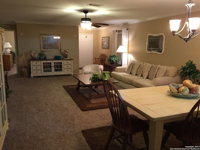 7323 Carriage Bend, San Antonio, TX 78249