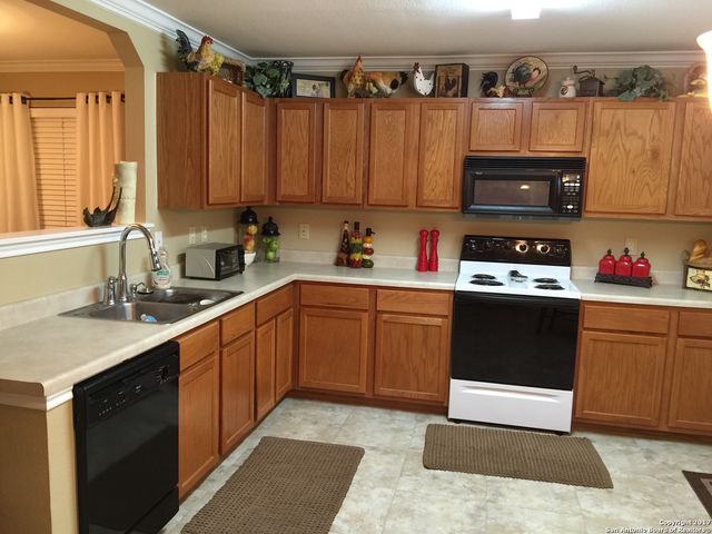 7323 Carriage Bend, San Antonio, TX 78249