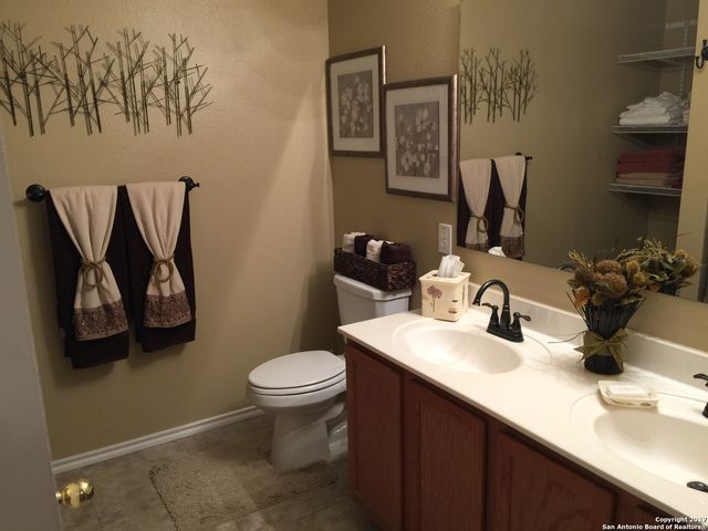 7323 Carriage Bend, San Antonio, TX 78249