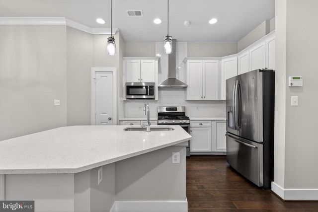 1308 S QUINN ST, Arlington, VA 22204