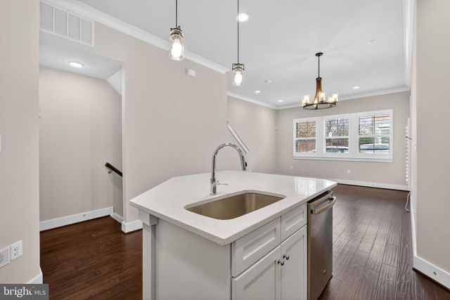 1308 S QUINN ST, Arlington, VA 22204