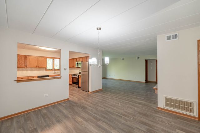 11018 Theresa Circle 2D, Palos Hills, IL 60465