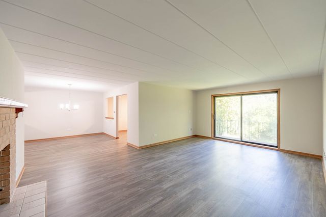 11018 Theresa Circle 2D, Palos Hills, IL 60465