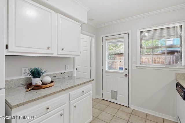 8 Greenwing Court, Jackson, MS 39211