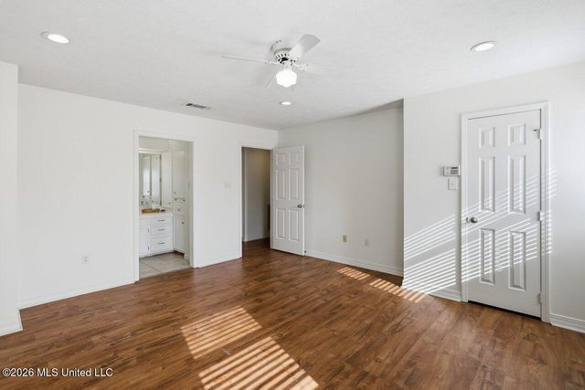 8 Greenwing Court, Jackson, MS 39211