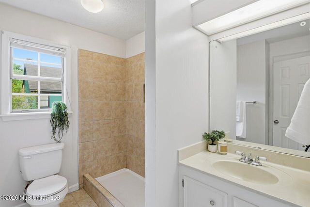 8 Greenwing Court, Jackson, MS 39211