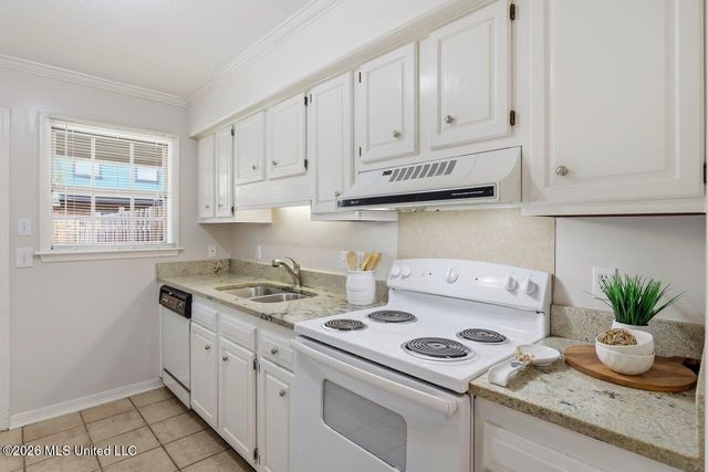 8 Greenwing Court, Jackson, MS 39211