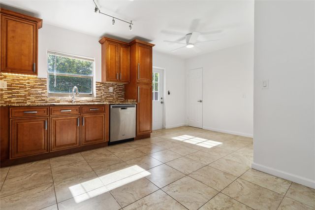 500 NE 61st Ct, Fort Lauderdale, FL 33334