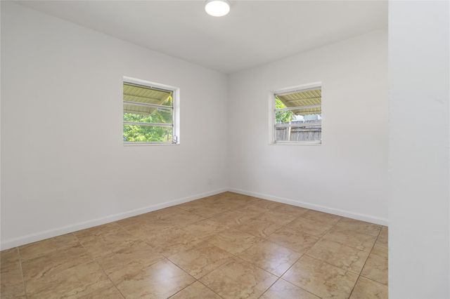 500 NE 61st Ct, Fort Lauderdale, FL 33334