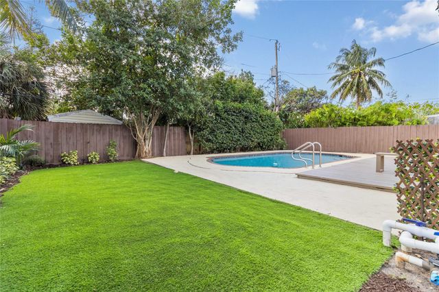 500 NE 61st Ct, Fort Lauderdale, FL 33334