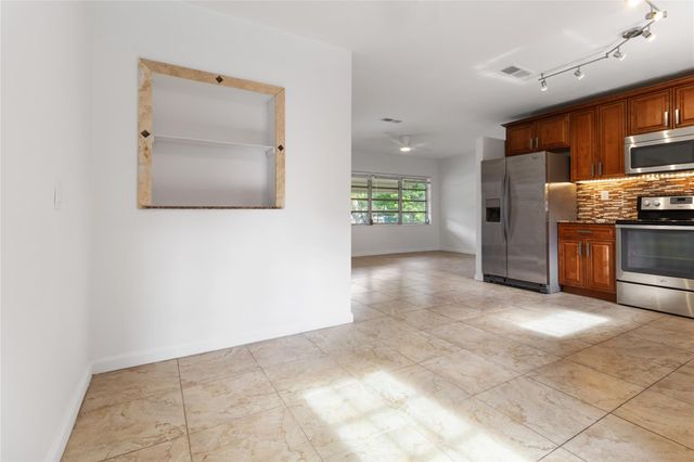 500 NE 61st Ct, Fort Lauderdale, FL 33334