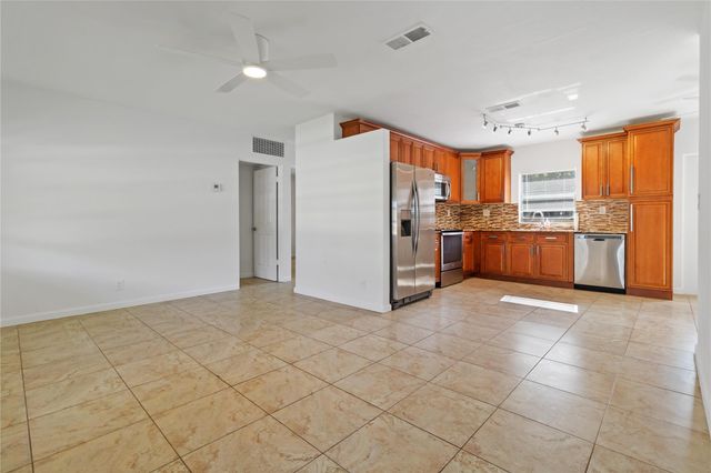 500 NE 61st Ct, Fort Lauderdale, FL 33334