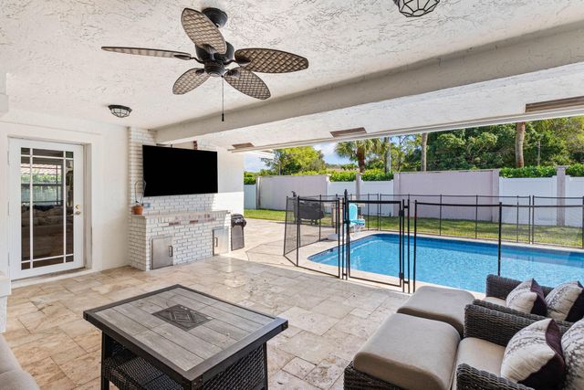 3830 NW 25th Way, Boca Raton, FL 33434