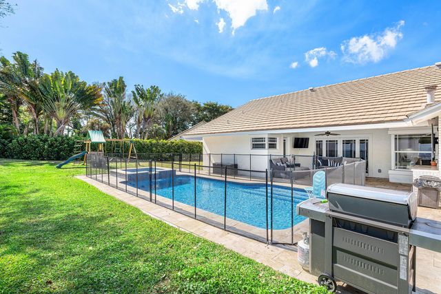 3830 NW 25th Way, Boca Raton, FL 33434